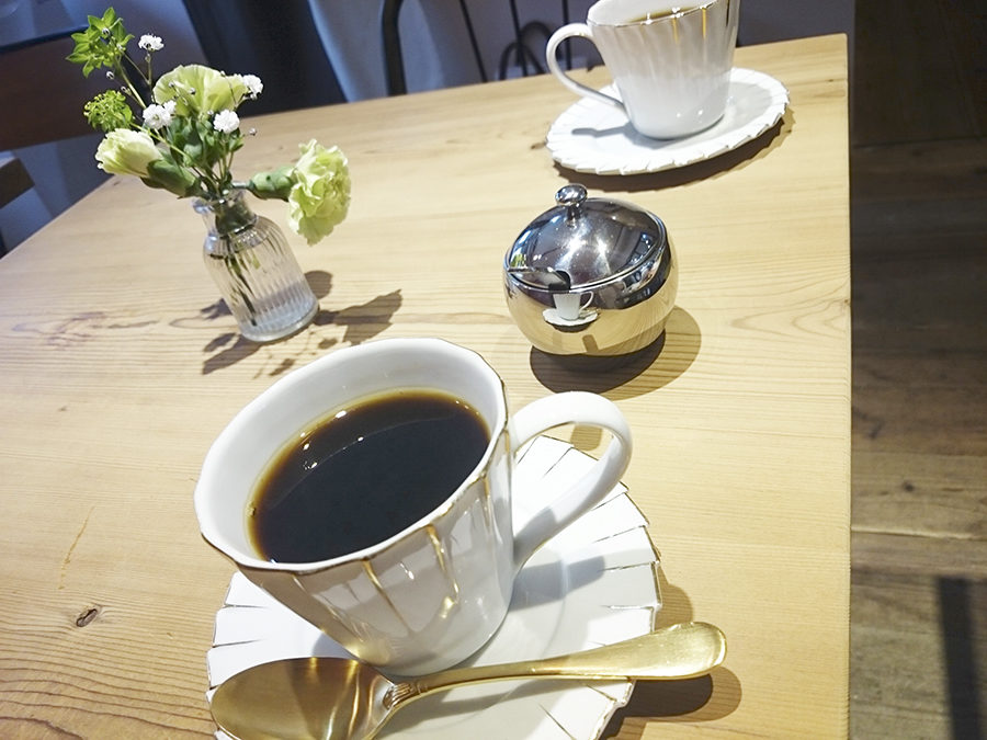 カフェ併設のお花屋さん はなみずき 美容室 Mars マーズ